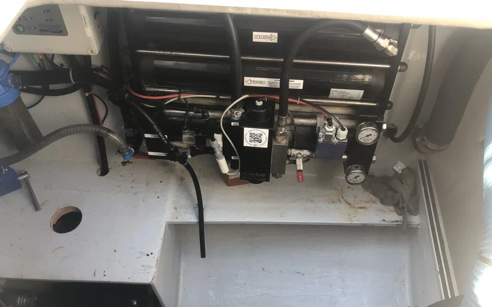 slider 86 Fountaine Pajot Salina 48