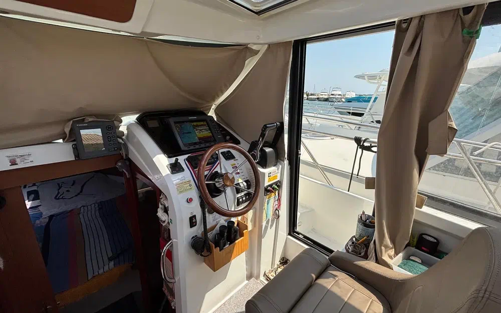 slider 8 Jeanneau Merry Fisher 855