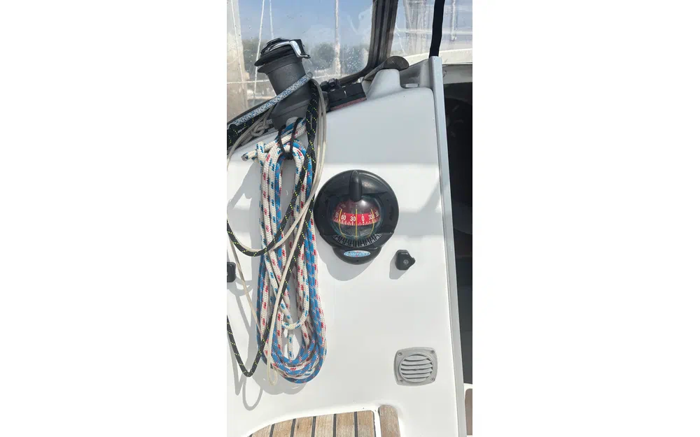 slider 11 Beneteau First 260 Spirit
