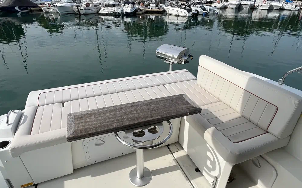 slider 5 Jeanneau NC 37