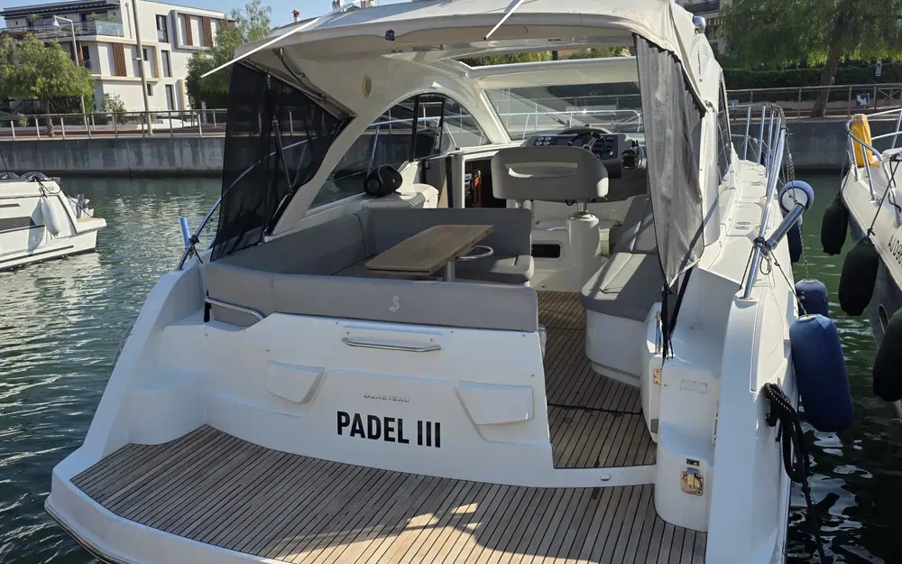 slider 9 Beneteau Gran Turismo 38