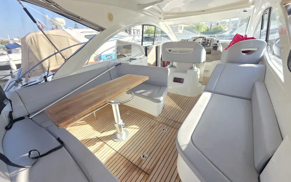slider 13 Beneteau Gran Turismo 38