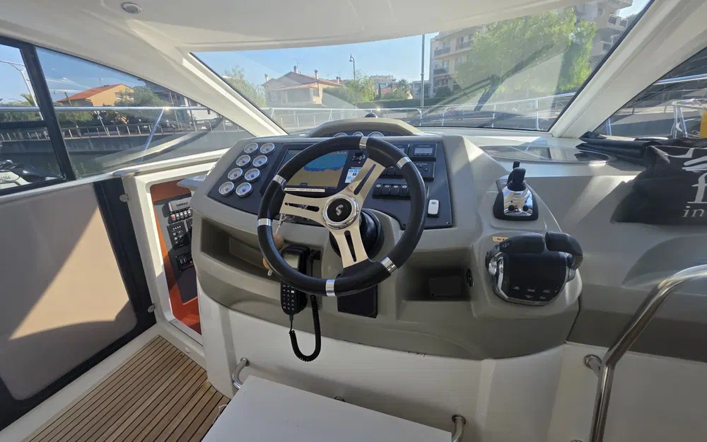 slider 20 Beneteau Gran Turismo 38