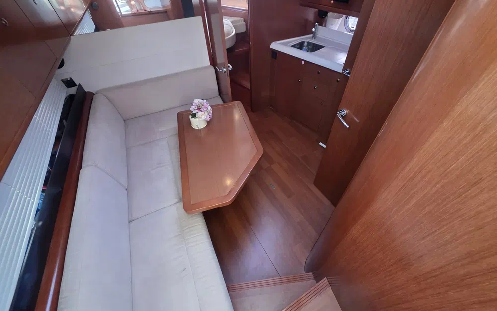 slider 24 Beneteau Gran Turismo 38