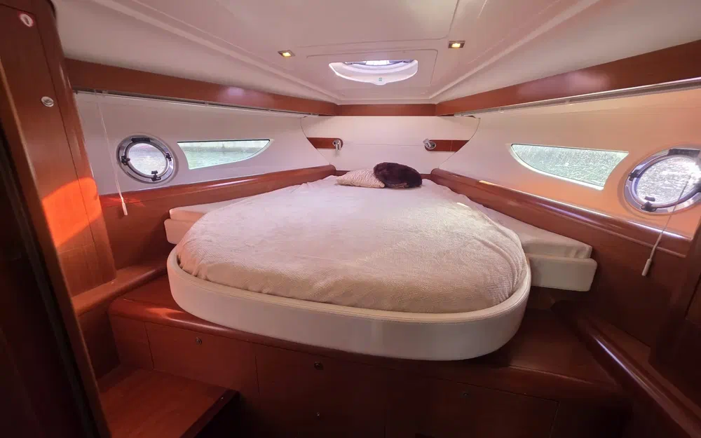 slider 28 Beneteau Gran Turismo 38