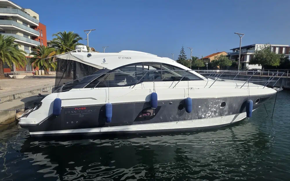 slider 32 Beneteau Gran Turismo 38