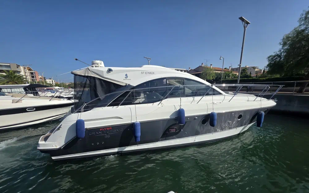 slider 5 Beneteau Gran Turismo 38
