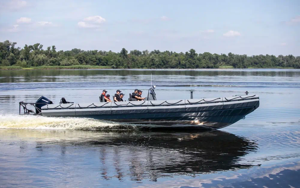 slider 13 Iron Boats GALAXY TRIDENT T12