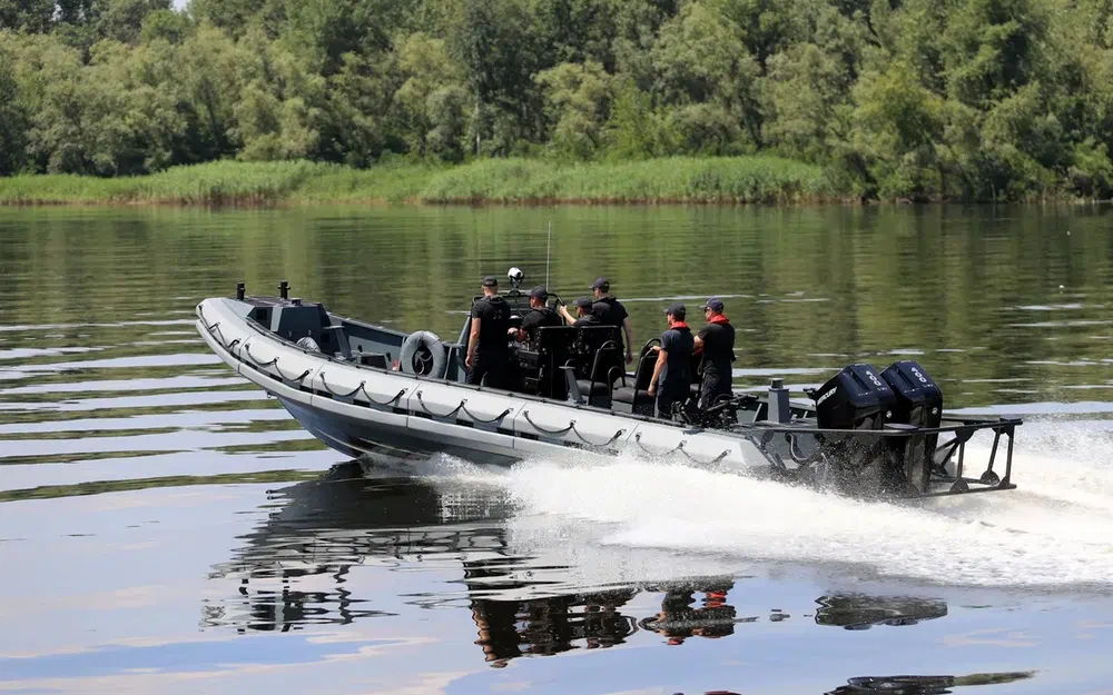 slider 1 Iron Boats GALAXY TRIDENT T12