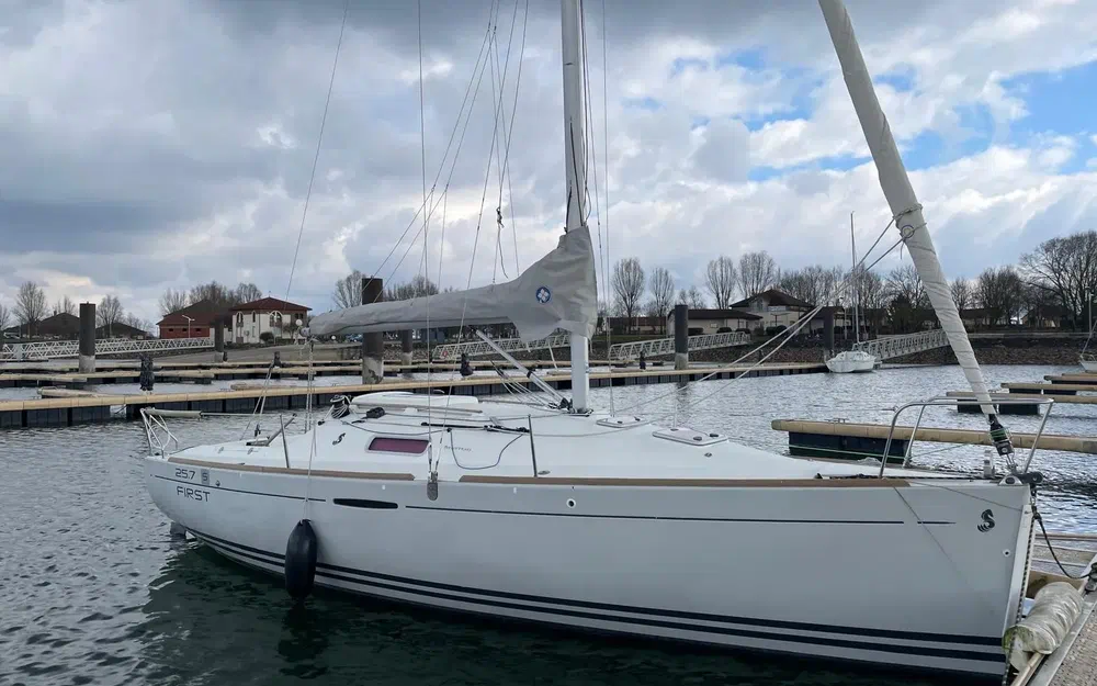 slider 12 Beneteau First 25.7 S