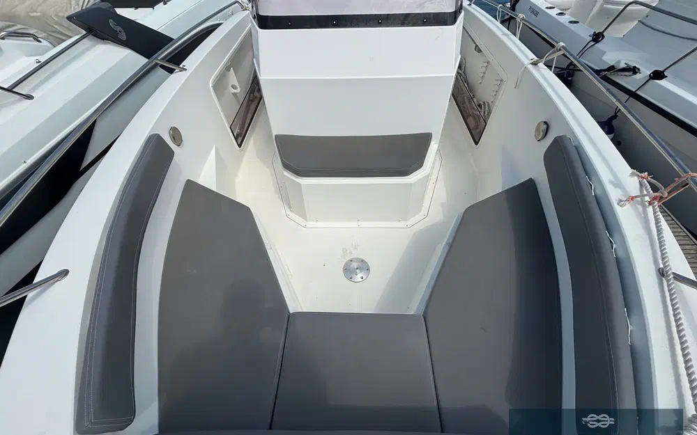 slider 5 Pacific Craft 750 Open