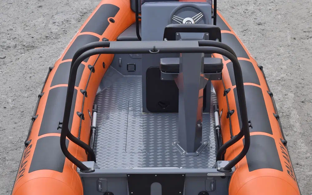 slider 2 Iron Boats GALAXY PILOT P4.5