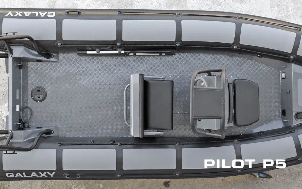 slider 11 Iron Boats GALAXY PILOT P5