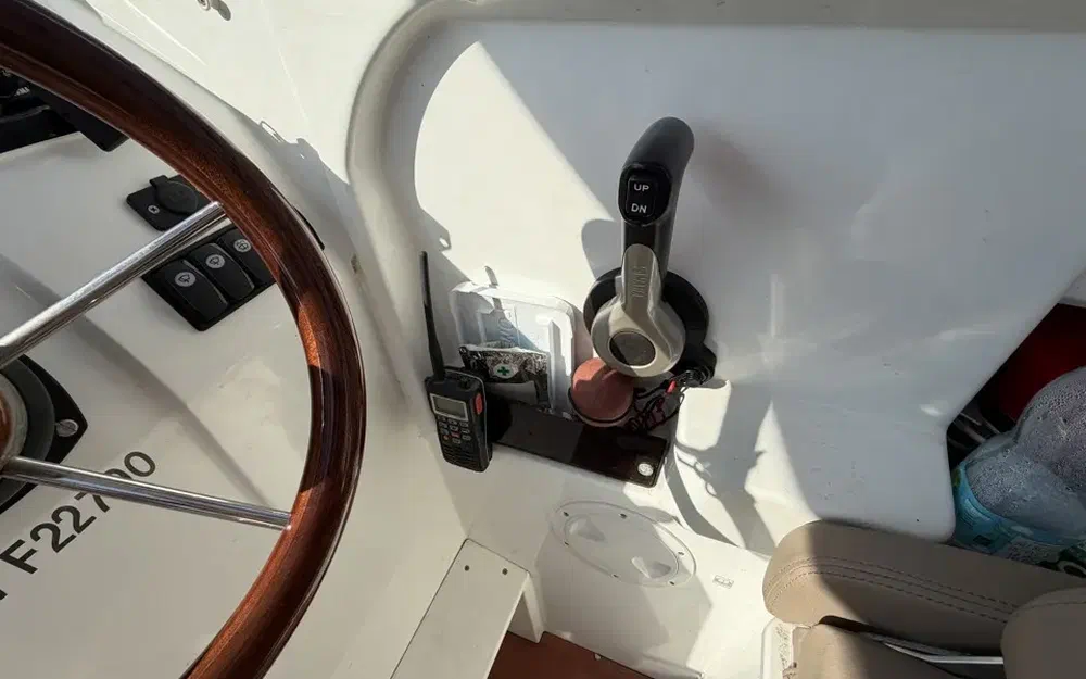 slider 27 Jeanneau Merry Fisher 755