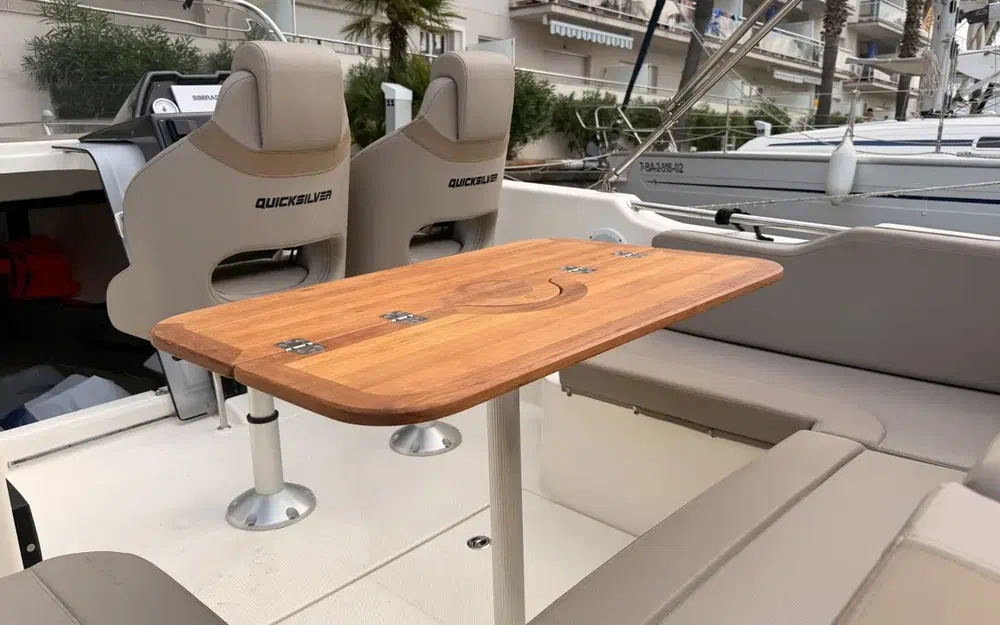 slider 13 Quicksilver Activ 755 Sundeck