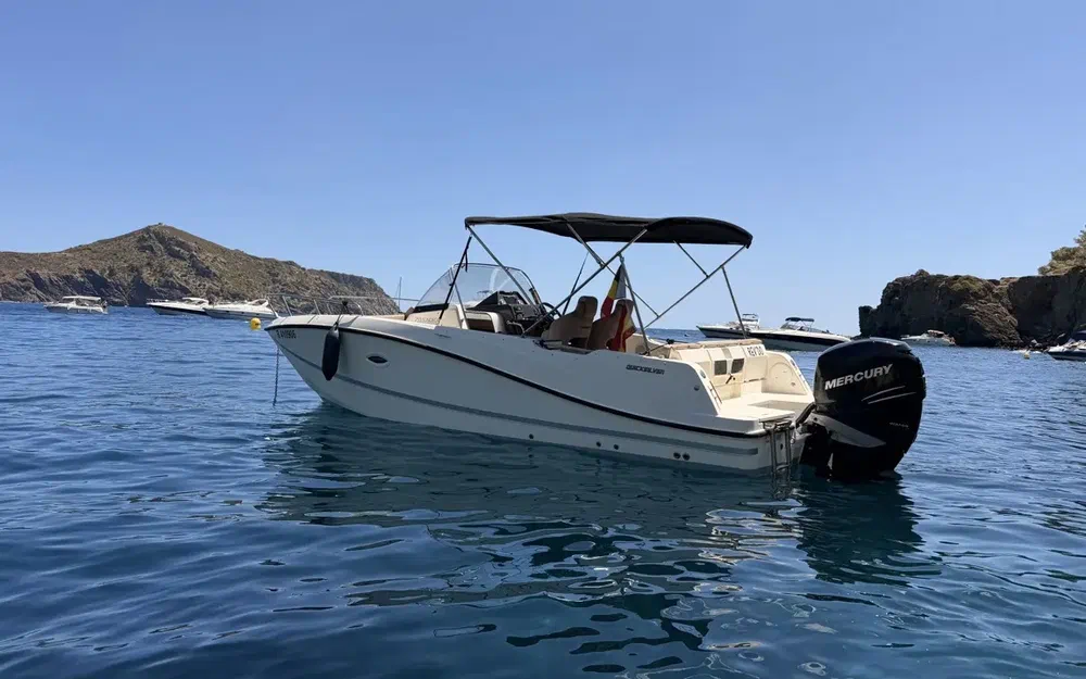 slider 1 Quicksilver Activ 755 Sundeck