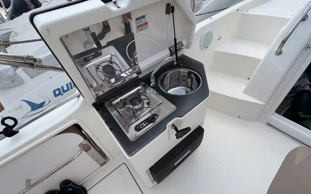 slider 23 Quicksilver Activ 755 Sundeck