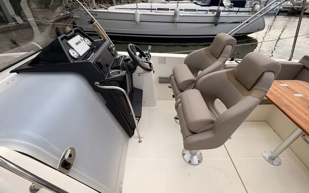 slider 24 Quicksilver Activ 755 Sundeck