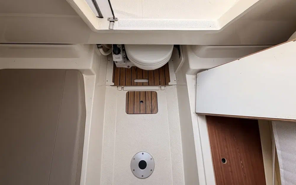 slider 34 Quicksilver Activ 755 Sundeck