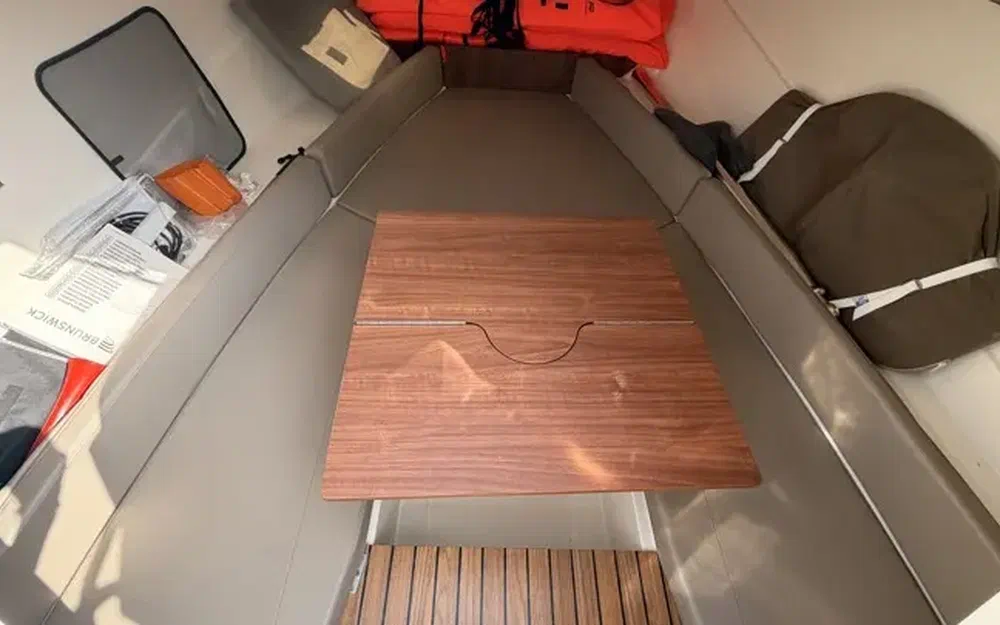 slider 35 Quicksilver Activ 755 Sundeck