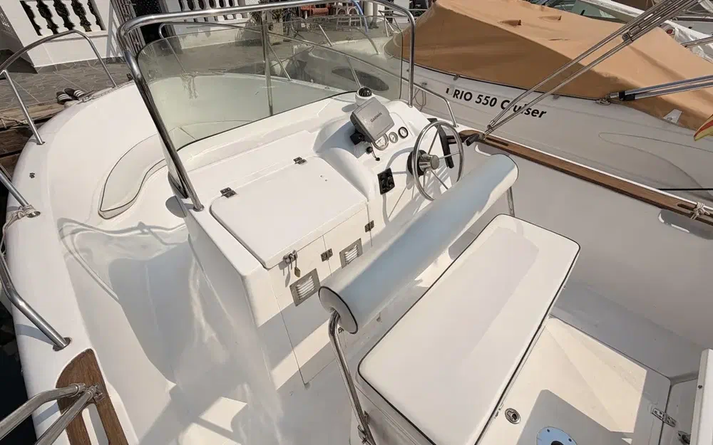 slider 10 Pacific Craft 550 Open