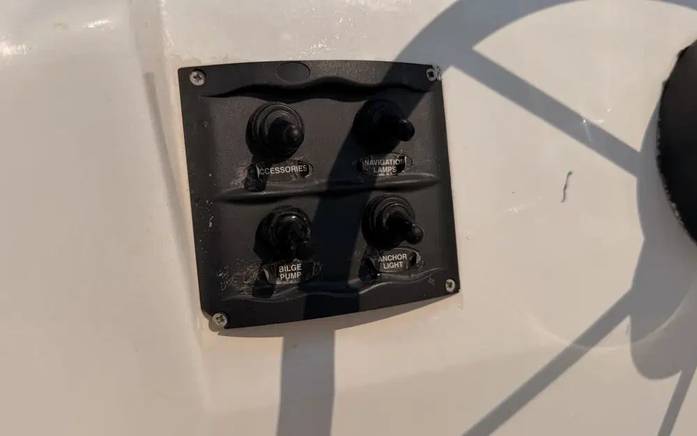 slider 12 Pacific Craft 550 Open
