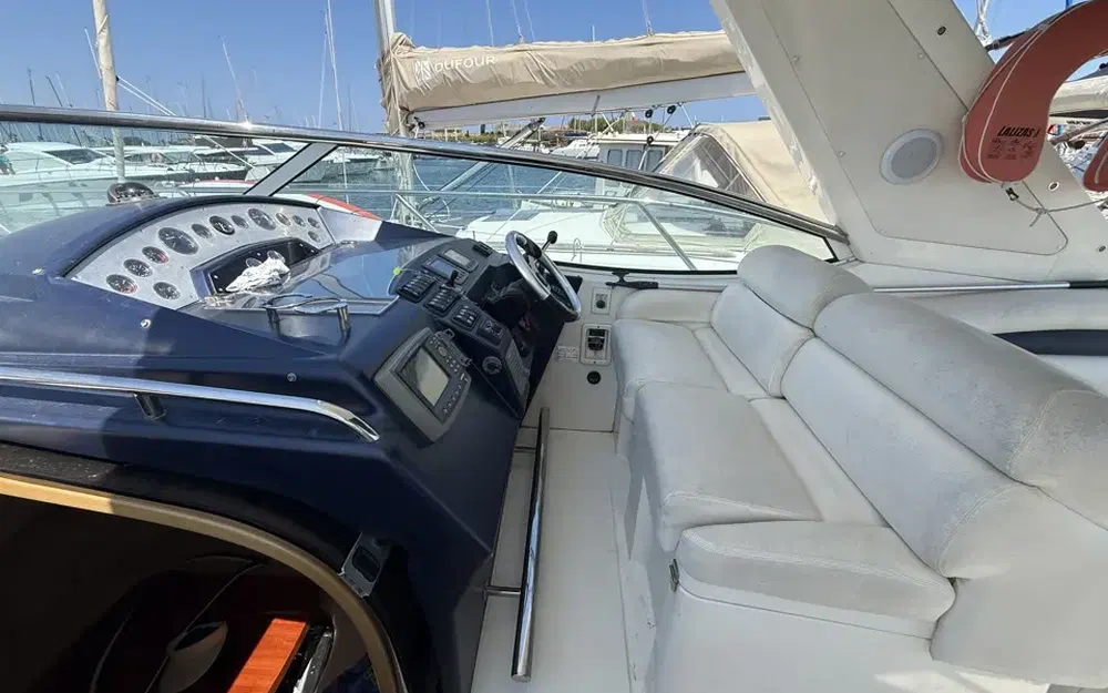 slider 9 Sealine S 38
