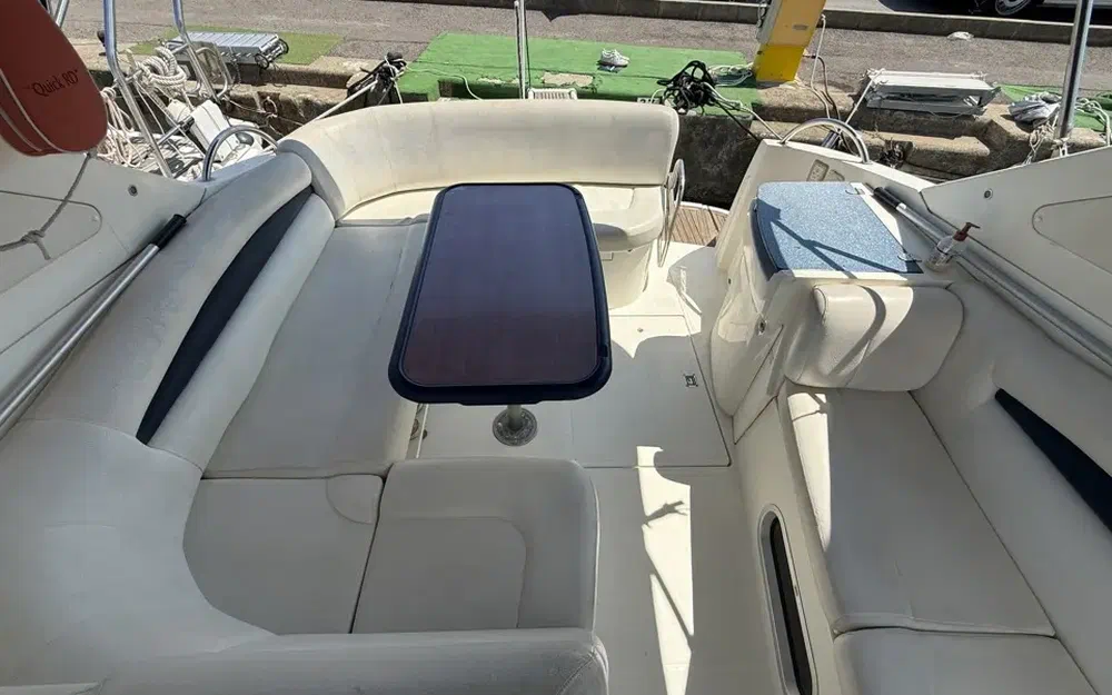 slider 7 Sealine S 38