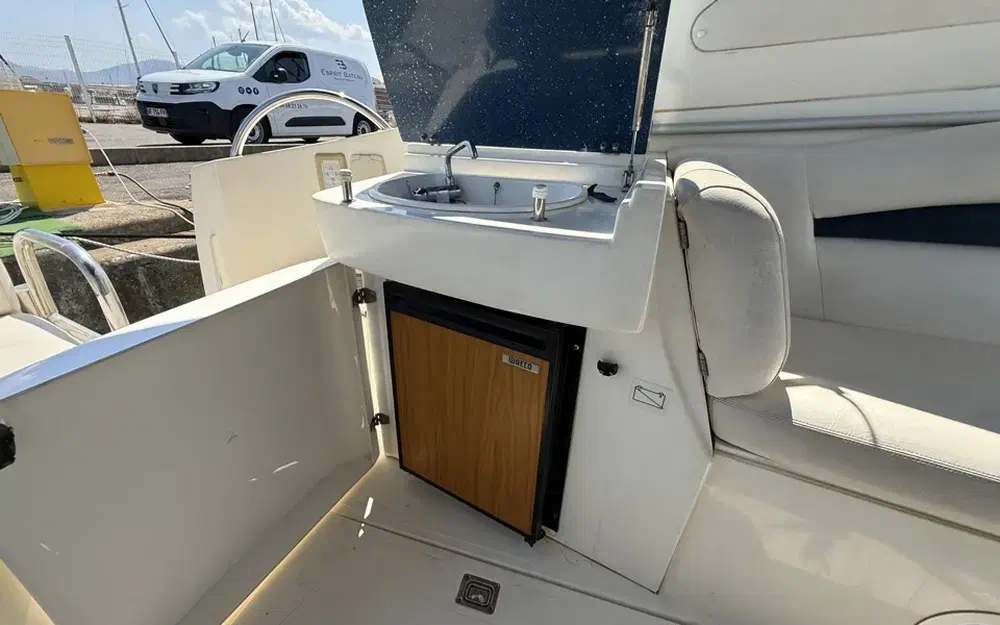 slider 8 Sealine S 38
