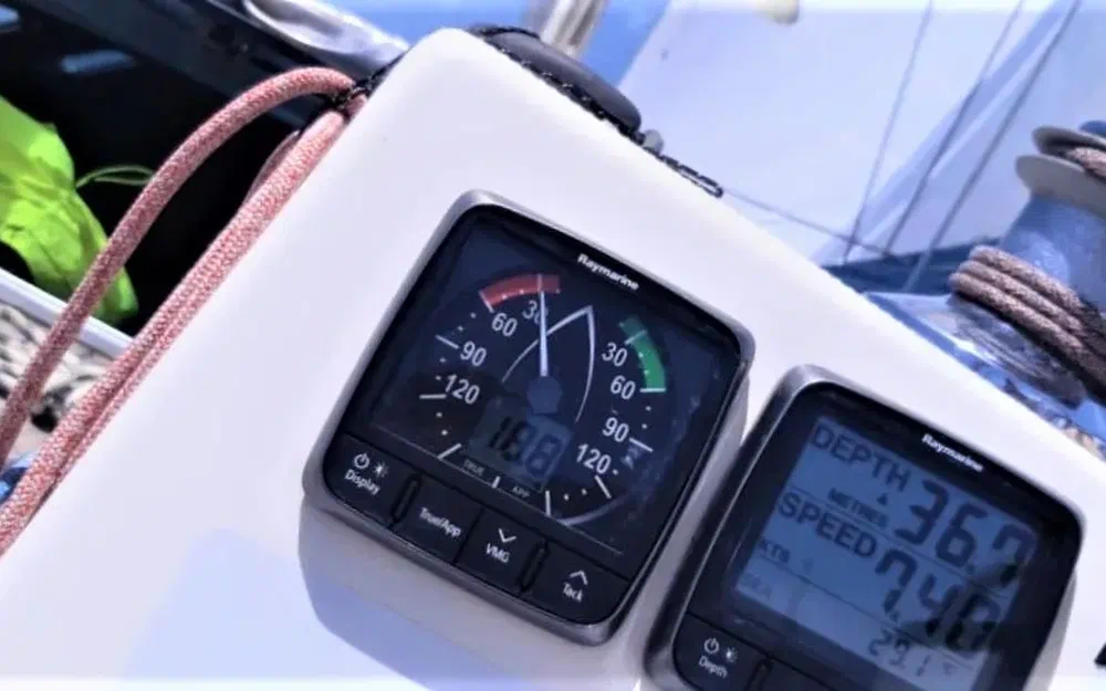 slider 5 Beneteau First 41 S5