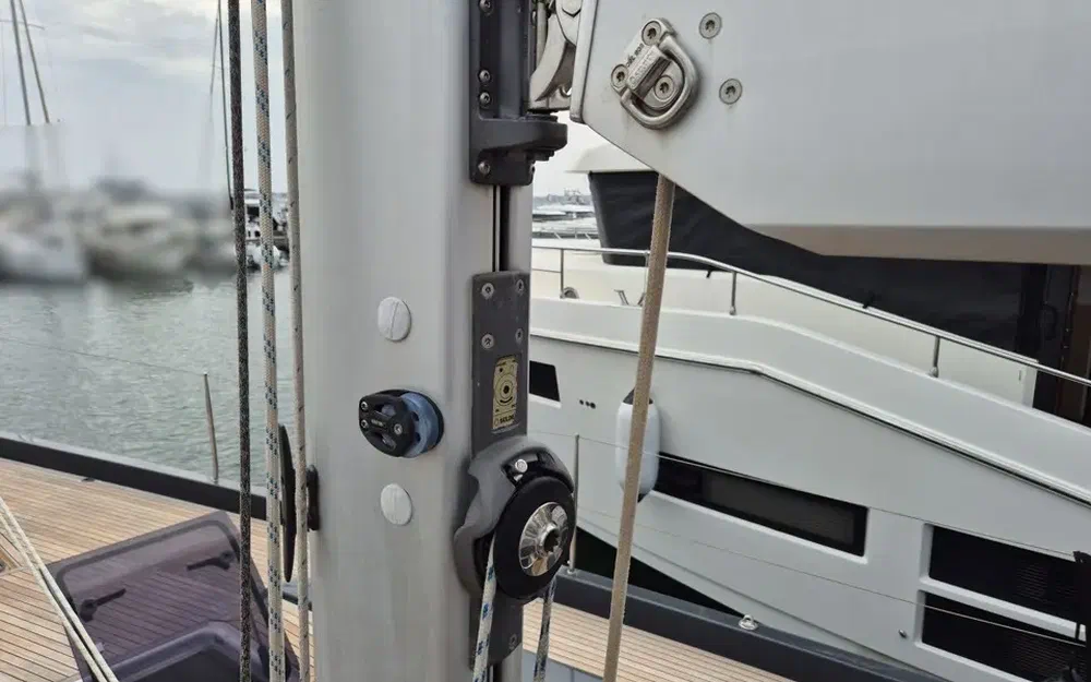 slider 6 Hanse 575