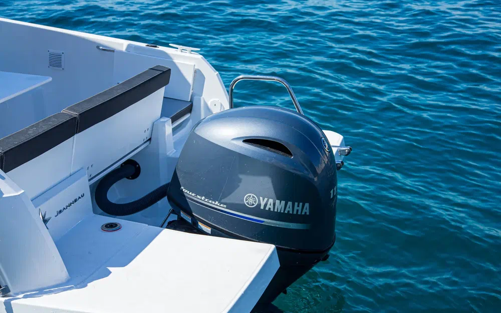 slider 10 Jeanneau Merry Fisher 605 Serie 2