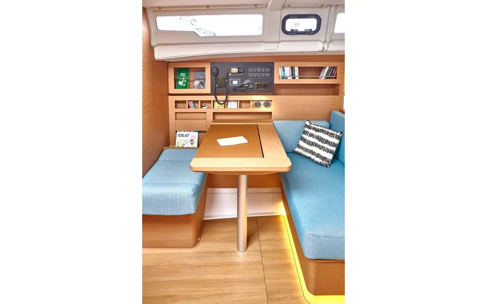 slider 10 Jeanneau Sun Odyssey 490