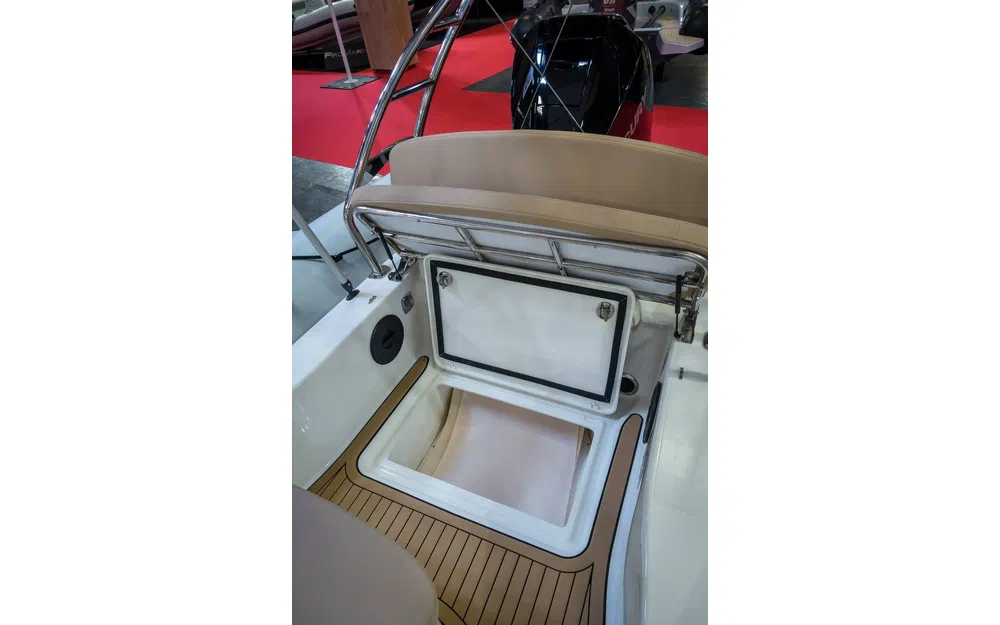 slider 12 Bombard Sunrider 700