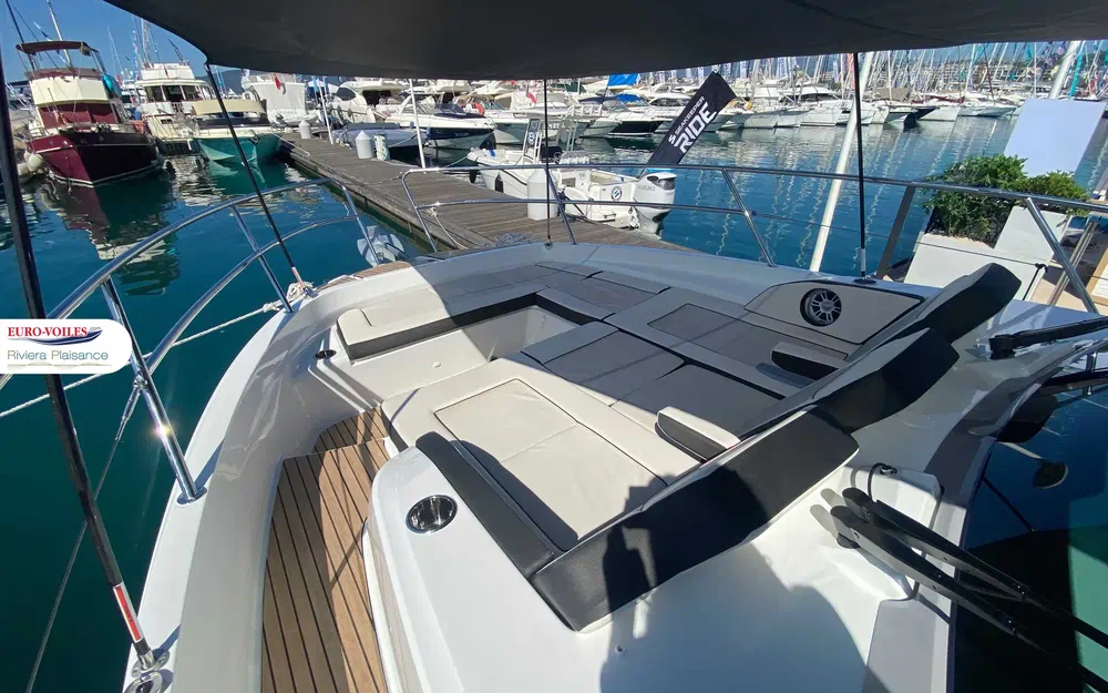 slider 17 Jeanneau Cap Camarat 12.5 WA