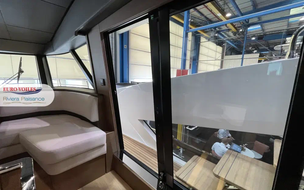 slider 11 Prestige Yachts X70