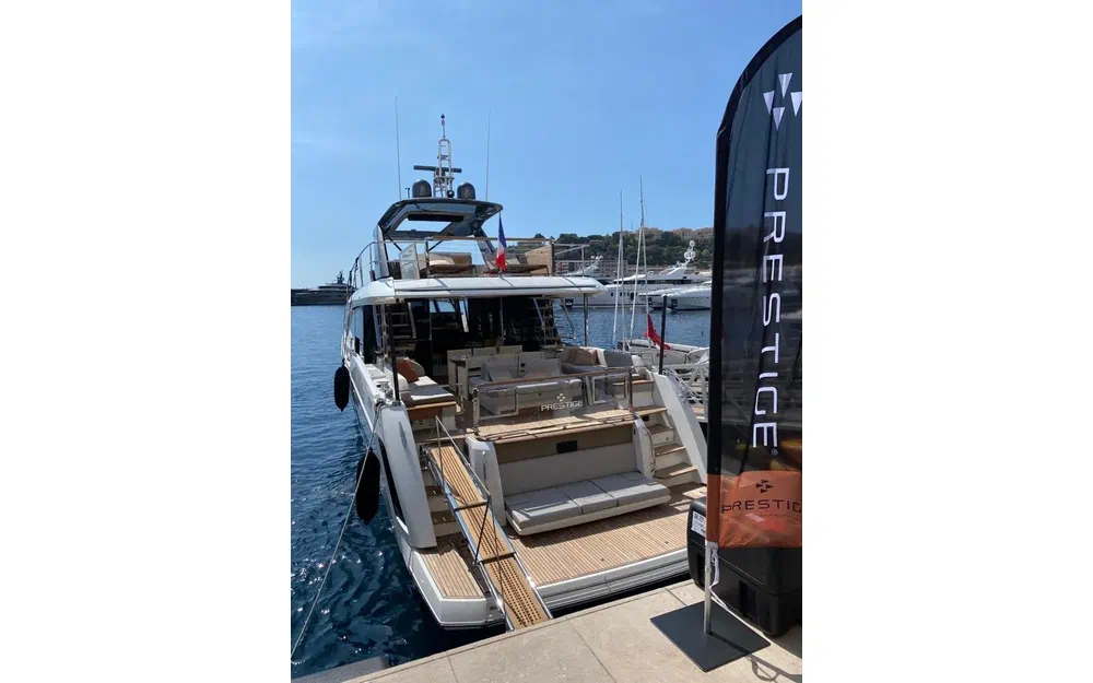slider 2 Prestige Yachts X70