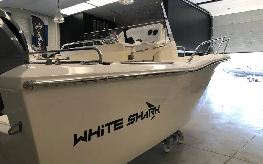 slider 1 White Shark  210 CC Origin - null