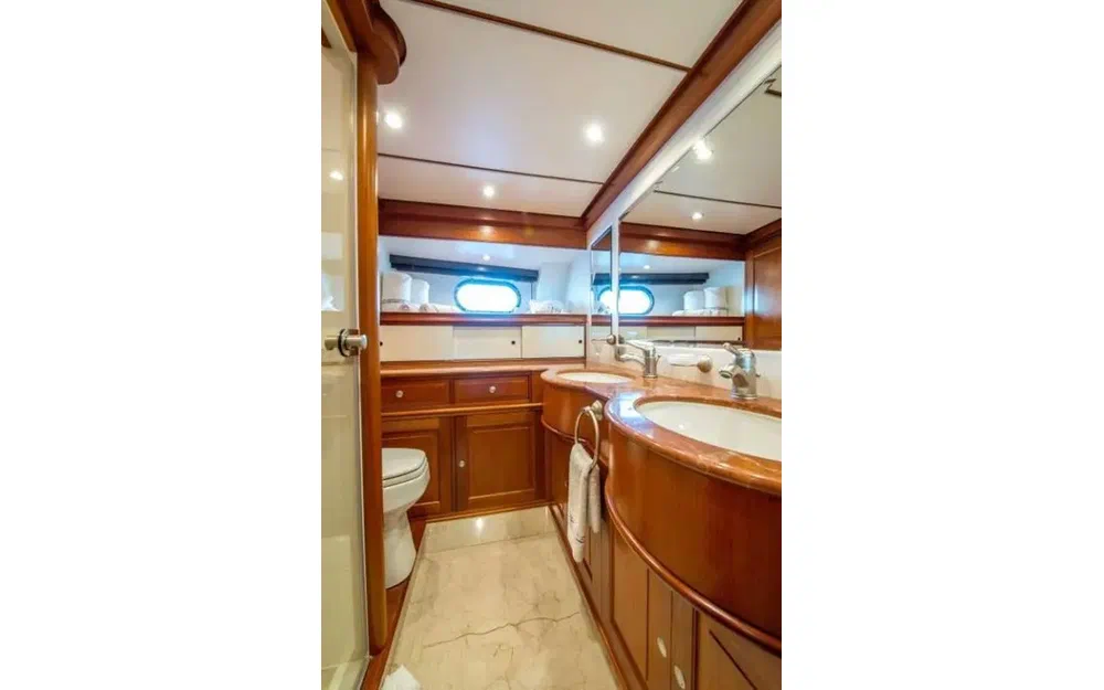 slider 12 Dutch Yacht Corto Maltese