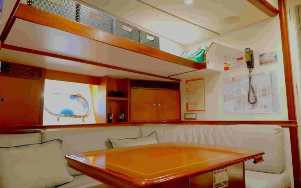 slider 14 Dutch Yacht Corto Maltese