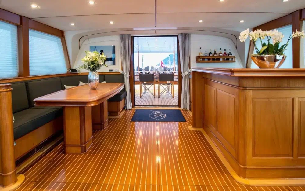 slider 5 Dutch Yacht Corto Maltese
