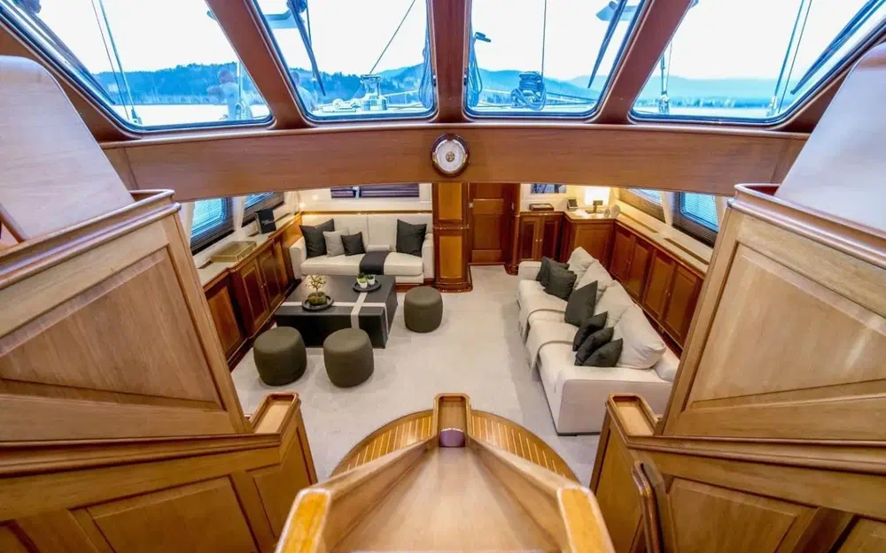 slider 7 Dutch Yacht Corto Maltese