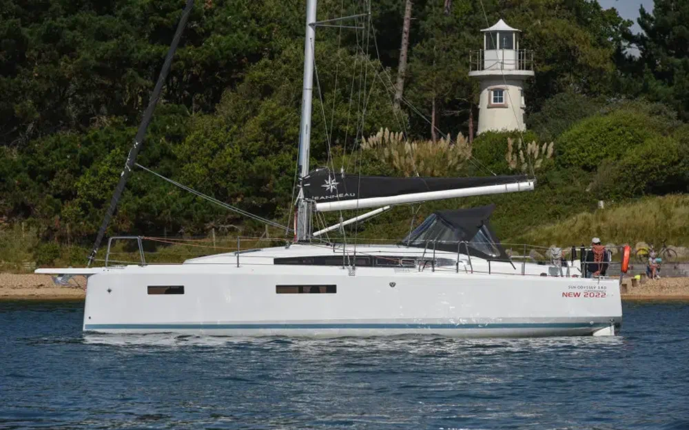 slider 1 Jeanneau Sun Odyssey 380
