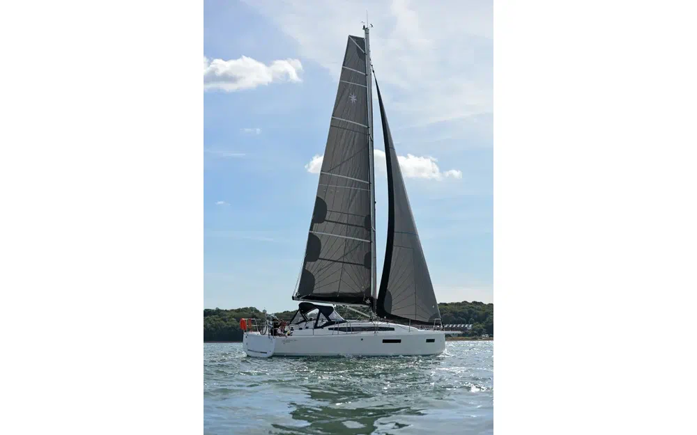 slider 3 Jeanneau Sun Odyssey 380