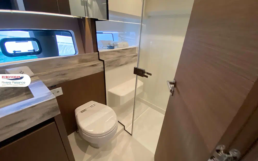 slider 11 Prestige Yachts X60