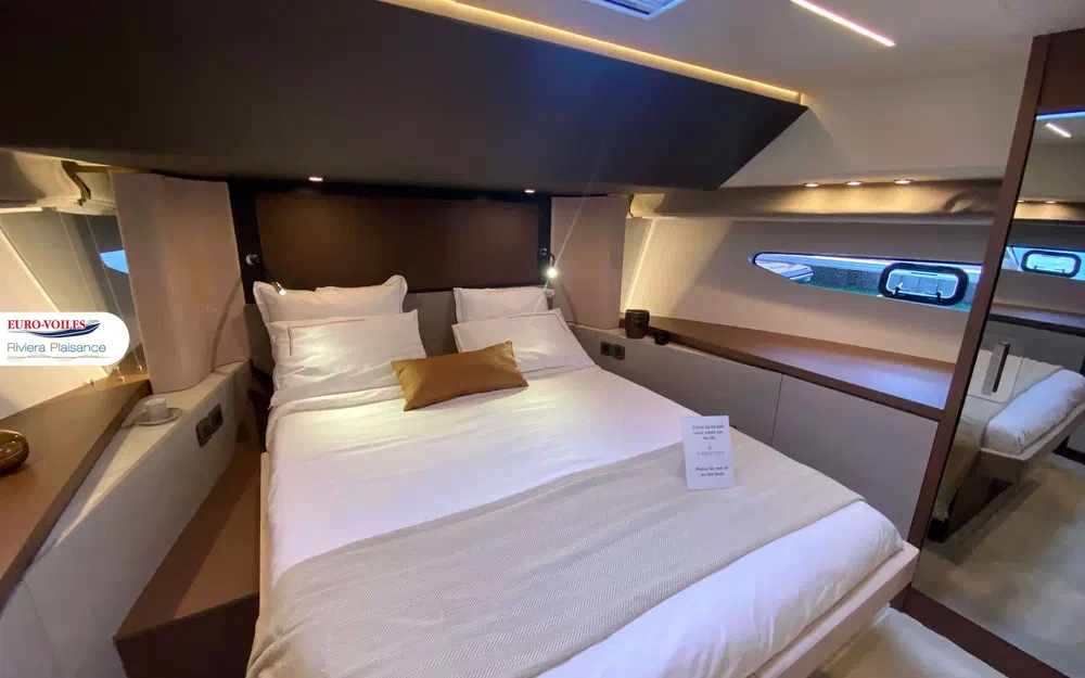 slider 14 Prestige Yachts X60