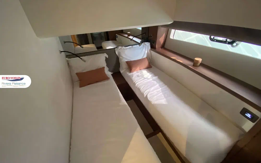 slider 15 Prestige Yachts X60