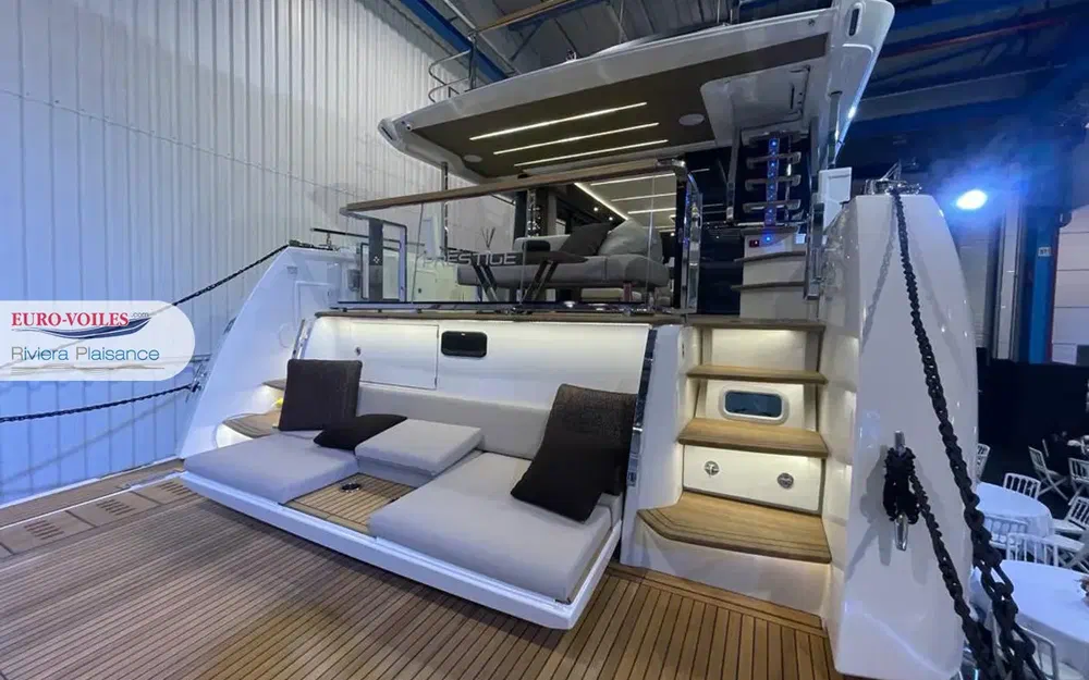 slider 1 Prestige Yachts X60