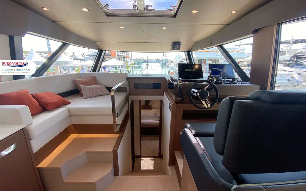 slider 6 Prestige Yachts X60