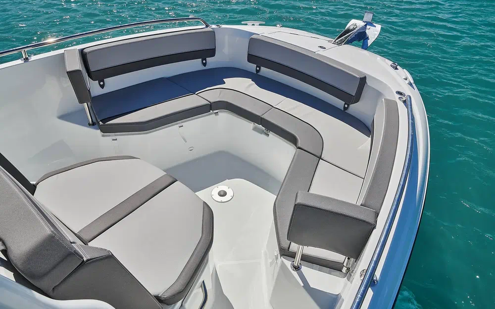 slider 6 Jeanneau CAP CAMARAT 7.5 CC SERIE 3